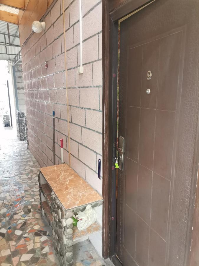 Гостевой Дом В Гаграх"Море Солнца" Gagra Exteriör bild